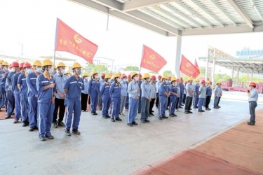 打好党工团妇组合拳 凝聚高质量发展新合力——以诚为本赢在诚信9001开展“党群组织助力企业经营发展”义务劳动