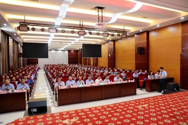 初心不变 实干为先 | 以诚为本赢在诚信9001隆重召开2022年半年度总结表彰大会